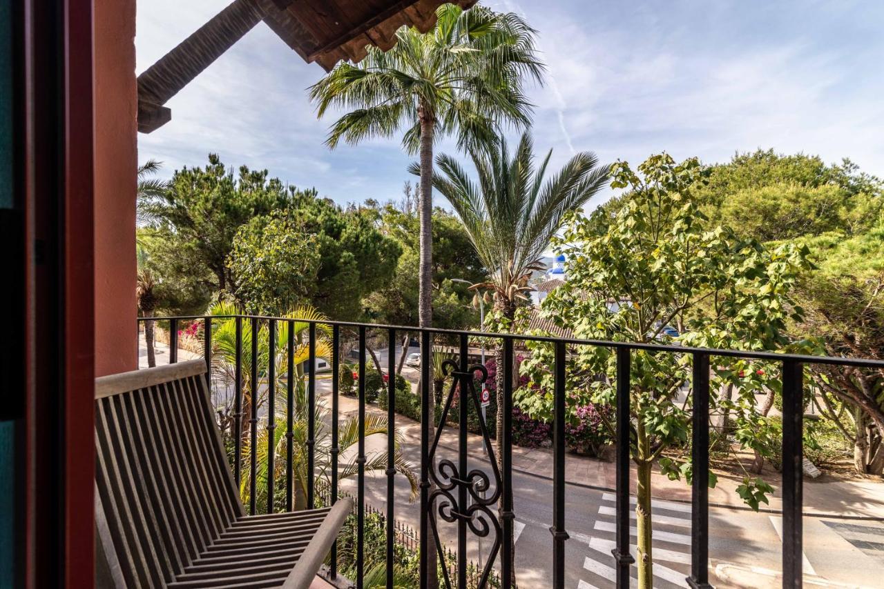 Luxury 2-Bed Apartment In Elviria W Pool Marbella Ngoại thất bức ảnh