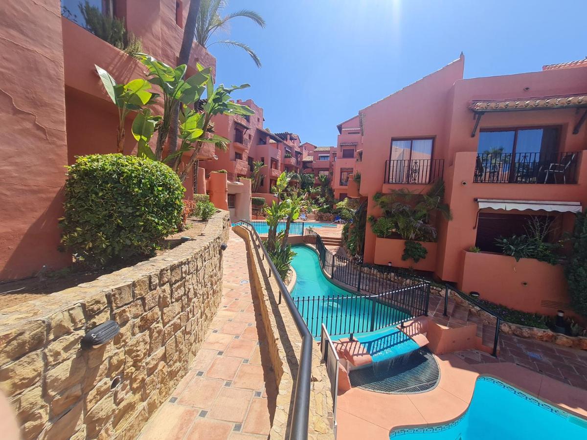 Luxury 2-Bed Apartment In Elviria W Pool Marbella Ngoại thất bức ảnh